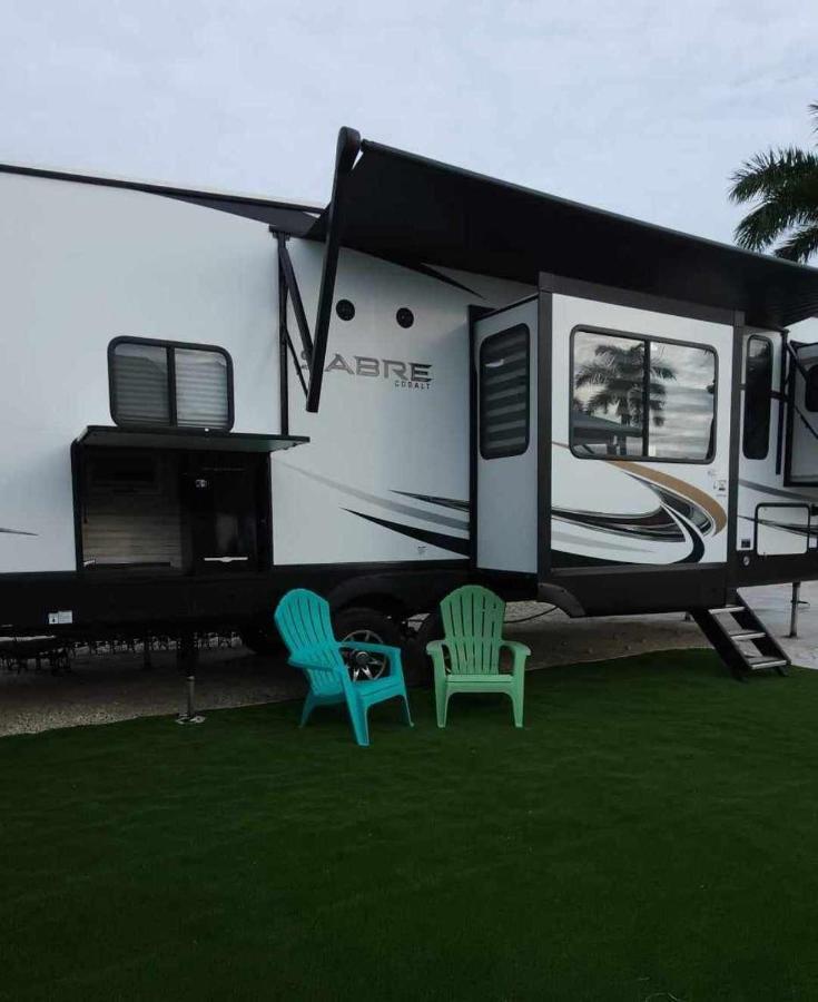 So "Time To Wander" Pet Friendly And Free Early Check-In! Villa Fort Myers Kültér fotó